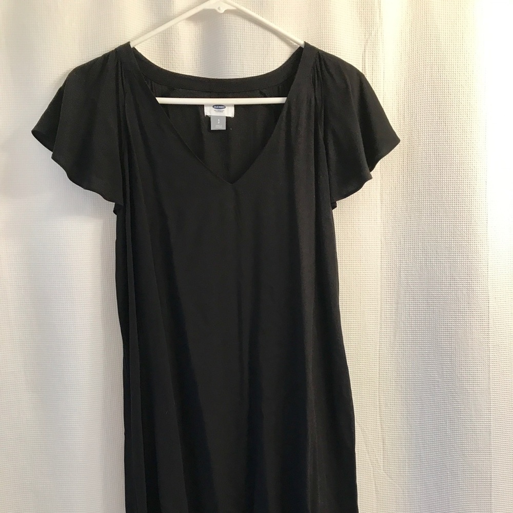 Old Navy Flutter-Sleeve Dress in Black